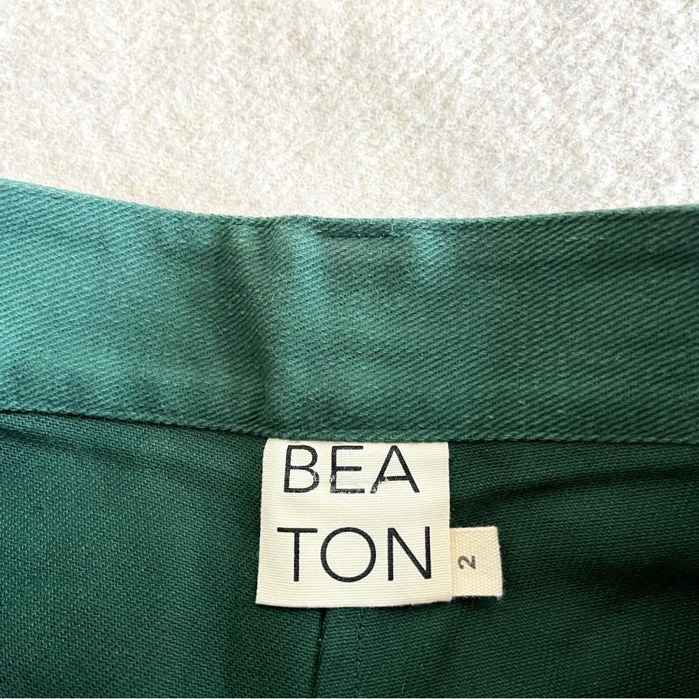 Beaton Linen utility handmade shorts in forest - Picture 7 of 10